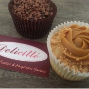Cupcakes e Muffins - 0B081400-AA03-47D0-97B3-ACAF831CDF83