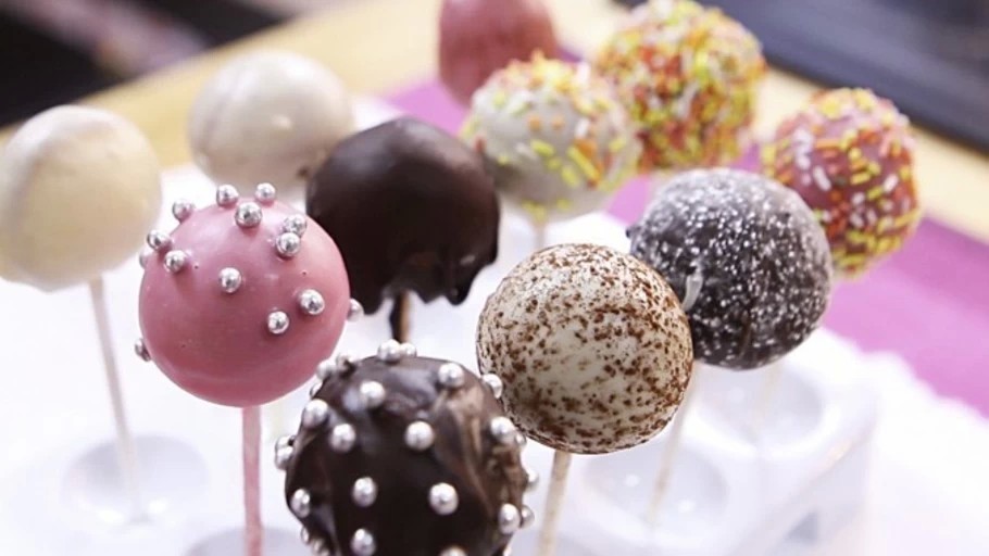 Cakepops e Pirulitos - 539b1db075c757.02216283