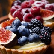 Tortas Doces e Tarteletes - 850_400_93444-tartlets-with-fresh-berries_1531841835