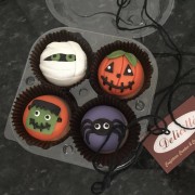 Cupcakes e Muffins - D654FA90-0CD7-43A0-A032-594443A97354